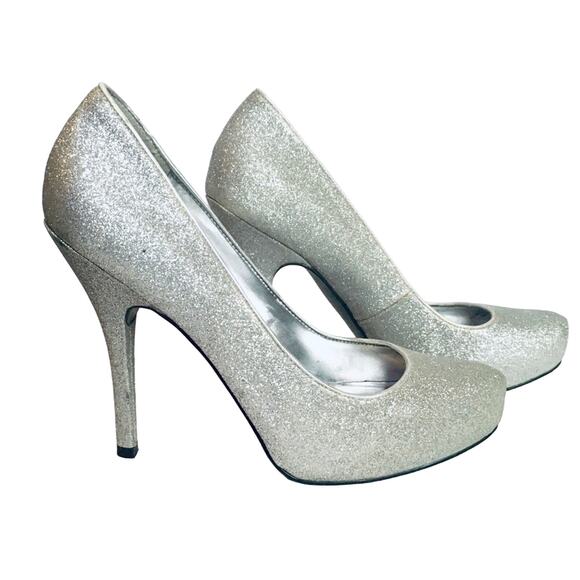 Guess Geenly Silver Glitter Pump - Picture 3 of 10